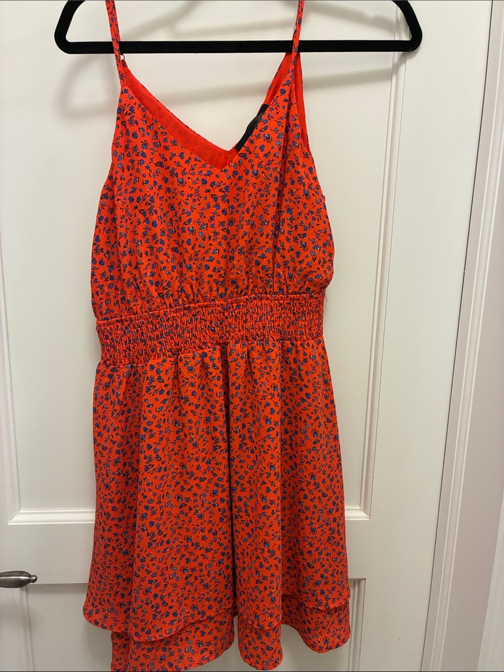 3rd + Fourth Red & Blue Floral Smocked Waist Tiered Mini Dress ⭐️